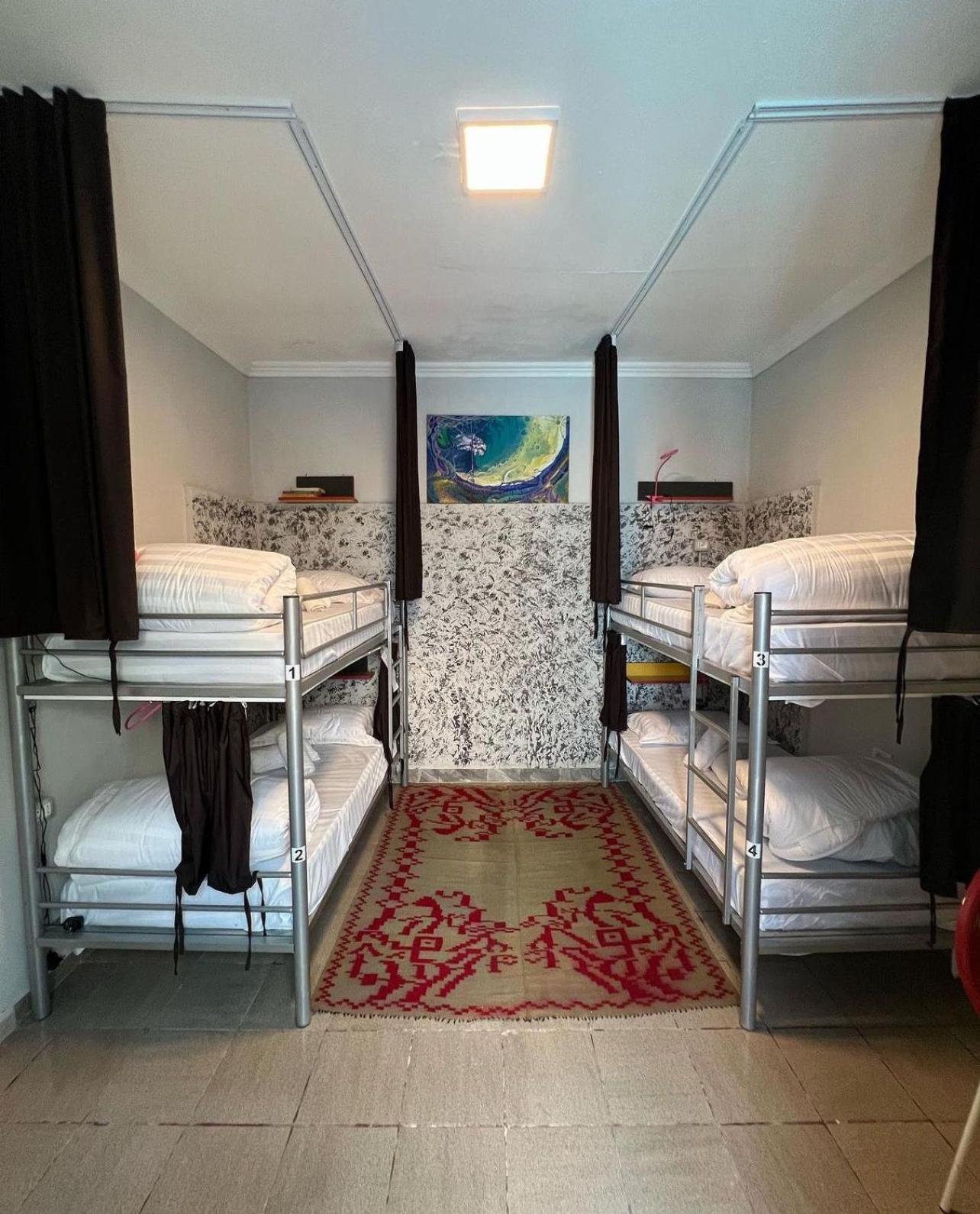 Hoja Hostel Tirana Buitenkant foto